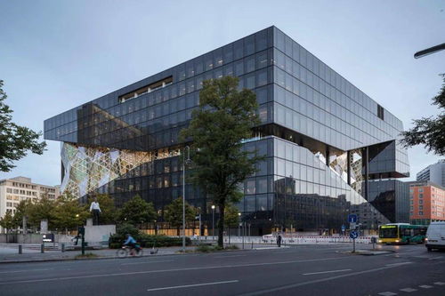 2020全球十大玻璃建筑 立面剛?cè)崛诤系慕ㄖ缹W(xué)